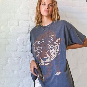 Free People Graphic Oversized Leopard T-Shirt - Sz. L